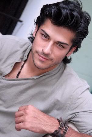 Burak Özçivit Burak Özçivit