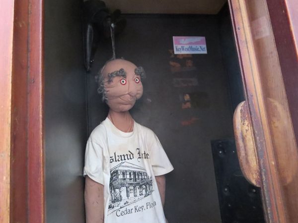 island hotel dummy