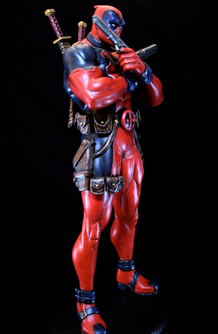 Deadpool got some legs! Statue Forum