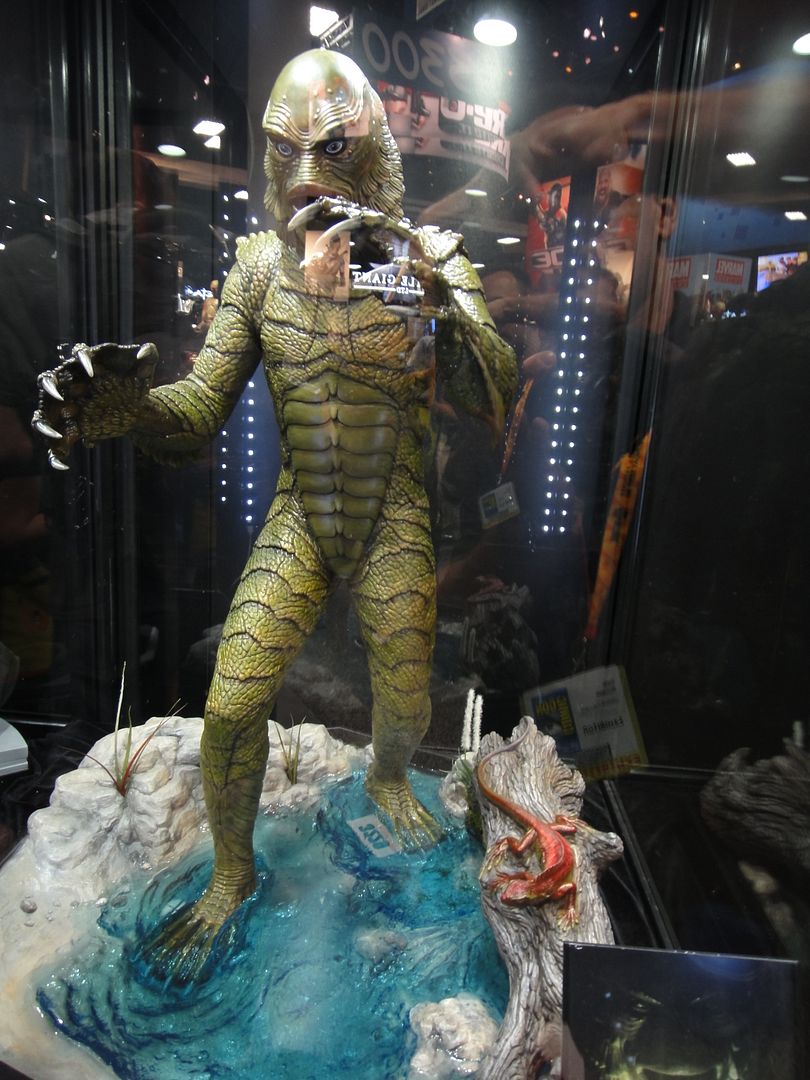 creature from the black lagoon statue
