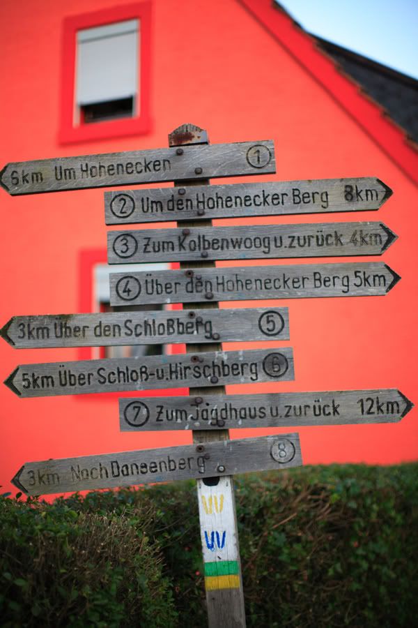 IMAGE: http://i170.photobucket.com/albums/u264/scot079/pinkhouse.jpg