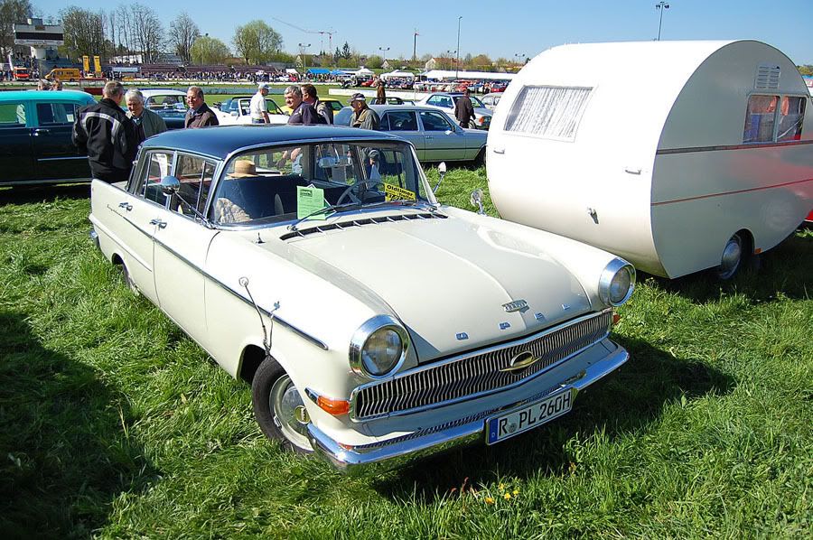 Opel Kapit n with an original brochure in the rear