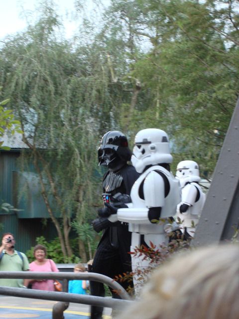 SawDarthVaderrightbeforeheadingintoStarTours.jpg