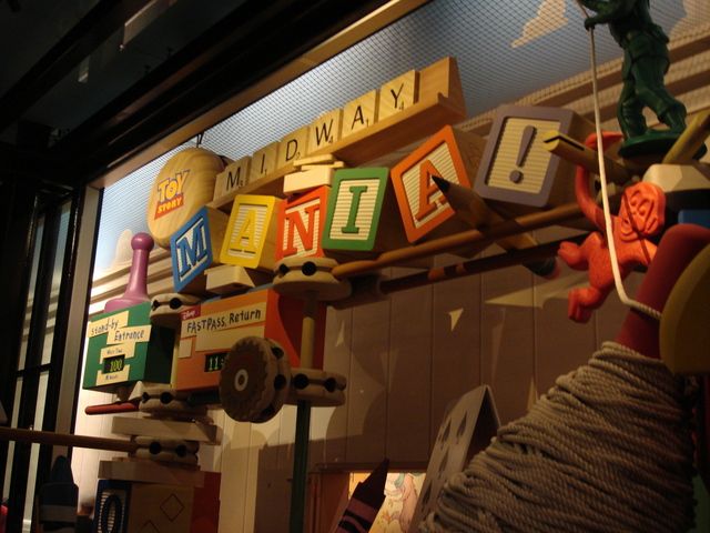 ToyStoryManiasignage.jpg