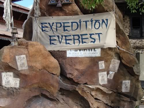 Everestsignage.jpg