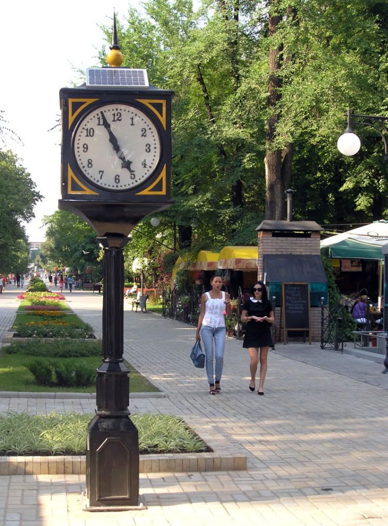 Часы на бульваре Пушкина