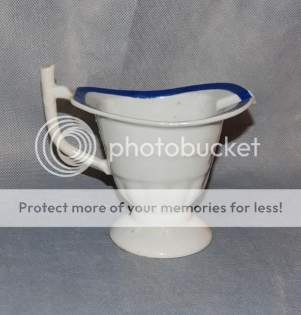 Chinese Export Porcelain Cobalt Blue Gilt Armorial Mantle Helmet Cream